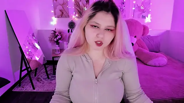 DiaAngell online show from April 2026 07:48:02 PM