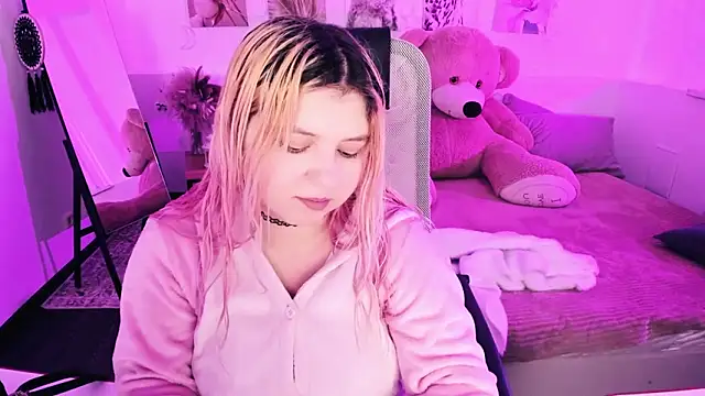 DiaAngell online show from February 2026 07:26:01 PM