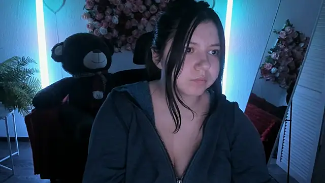 DiaAngell online show from June 2026 08:35:01 PM