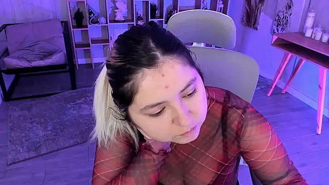 DiaAngell online show from October 2025 08:19:02 PM