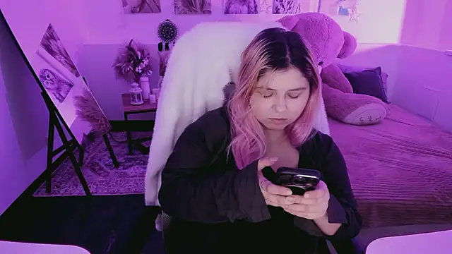 DiaAngell online show from March 2026 07:42:01 PM