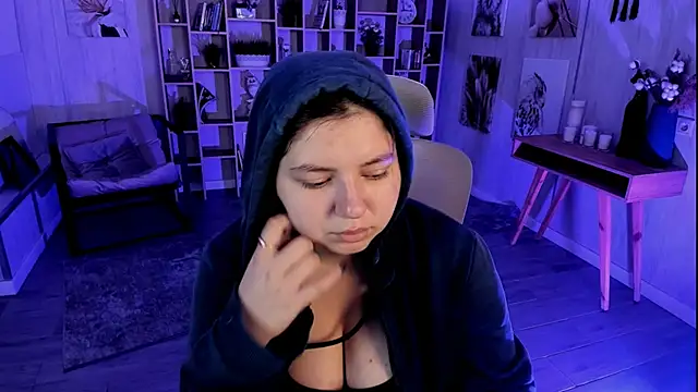 DiaAngell online show from September 2025 07:32:01 PM
