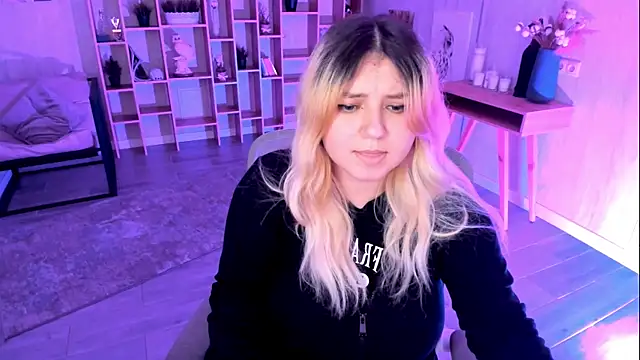 DiaAngell online show from November 2025 07:56:02 AM