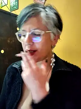 ilonna2025 online show from May 2026 10:53:01 PM