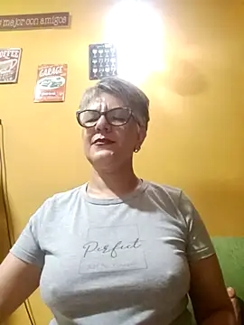 ilonna2025 online show from February 2025 12:39:01 AM