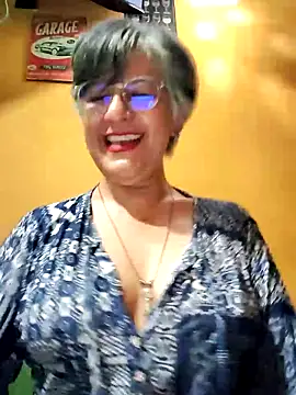 Snapshot of ilonna2025 chatting on June 2026 11:21:01 PM ilonna2025 online show from June 2026 11:21:01 PM