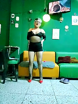 ilonna2025 online show from November 2025 08:07:02 AM