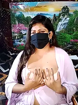 Snapshot of Lovely_WINDI chatting on January 2025 09:15:02 PM Lovely WINDI online show from January 2025 09:15:02 PM