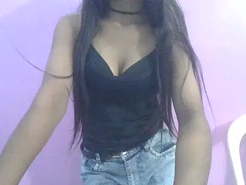 Leoni G online show from September 2025 09:03:02 AM