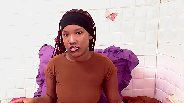 EroticSexyPrada online show from March 2026 06:02:01 PM