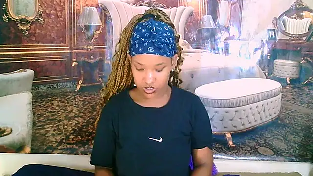 EroticSexyPrada online show from February 2026 06:56:02 AM