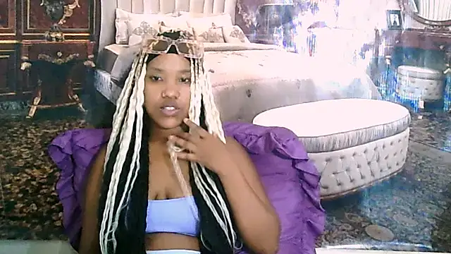 EroticSexyPrada online show from February 2026 07:26:01 AM