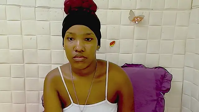 EroticSexyPrada online show from March 2026 06:32:01 PM