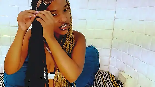 EroticSexyPrada online show from March 2025 08:50:02 PM