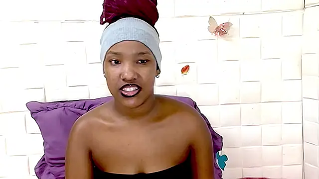 EroticSexyPrada online show from March 2026 05:14:01 PM