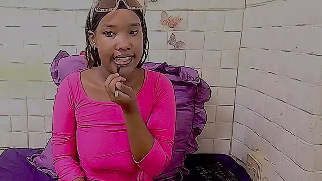 EroticSexyPrada online show from February 2026 04:53:02 PM