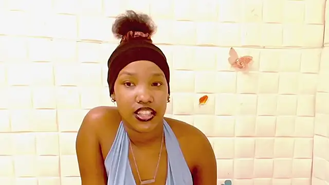 EroticSexyPrada online show from April 2026 06:14:02 PM