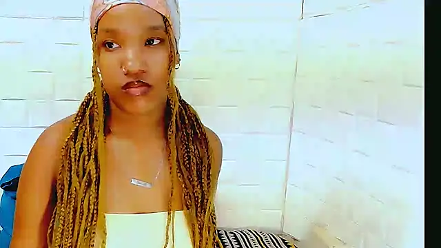 EroticSexyPrada online show from March 2025 09:24:01 PM