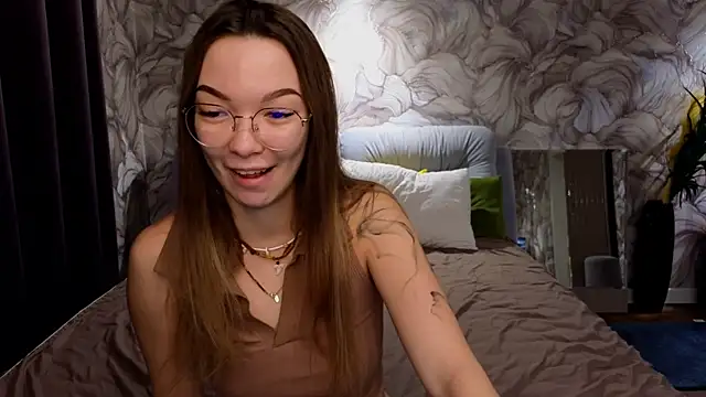 SusannJohnson online show from October 2025 12:24:02 AM