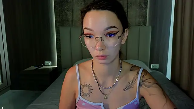 SusannJohnson online show from March 2026 12:43:02 AM