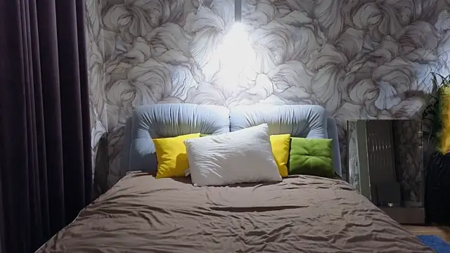 SusannJohnson online show from October 2025 12:20:01 AM