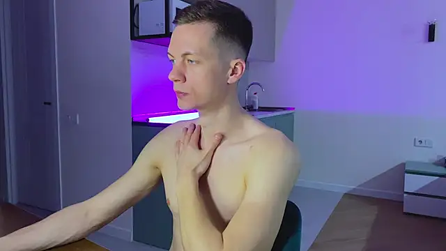 max shy online show from March 2025 12:23:02 PM