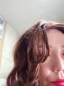 Snapshot of lunahong28 chatting on January 2025 04:41:01 PM lunahong28 online show from January 2025 04:41:01 PM