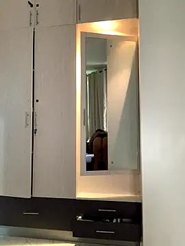 madell online show from December 2025 03:30:02 AM