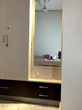 madell online show from November 2025 02:59:01 AM