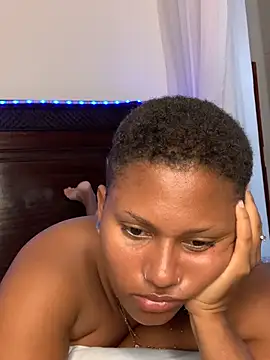 Snapshot of madell chatting on July 2026 02:18:01 AM madell online show from July 2026 02:18:01 AM