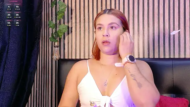 Snapshot of Sophie_new25 chatting on October 2025 12:48:01 PM Sophie new25 online show from October 2025 12:48:01 PM