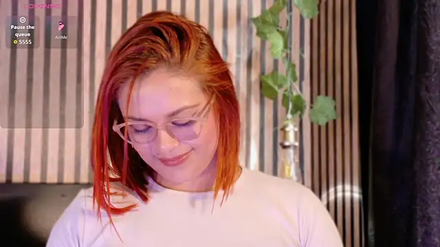 Sophie new25 online show from October 2025 01:45:01 PM