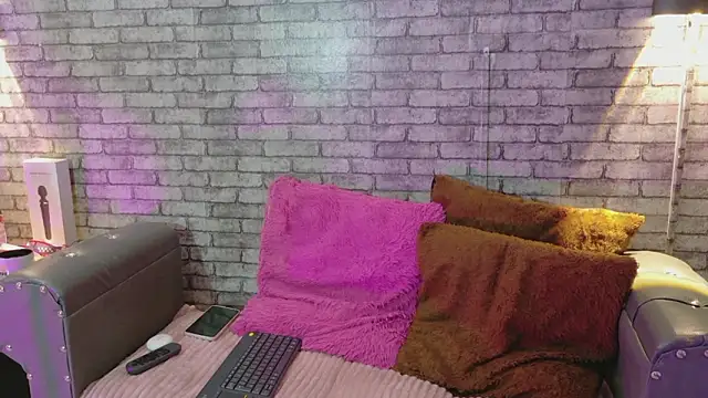 Sophie new25 online show from March 2026 12:59:01 PM