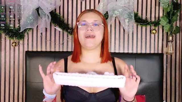 Sophie new25 online show from December 2025 12:42:01 PM