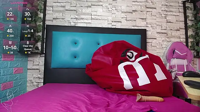 Snapshot of Pink_19 chatting on February 2026 01:00:02 PM Pink 19 online show from February 2026 01:00:02 PM