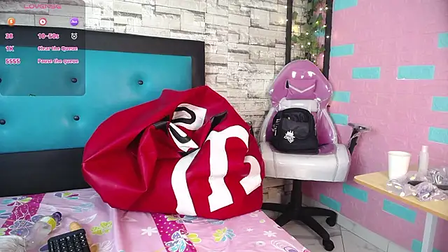 Snapshot of Pink_19 chatting on February 2026 12:45:01 PM Pink 19 online show from February 2026 12:45:01 PM