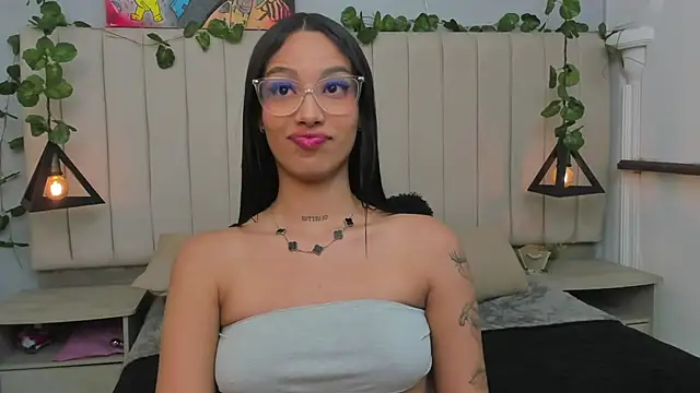 Paulina Lopezz online show from November 2025 09:07:01 PM