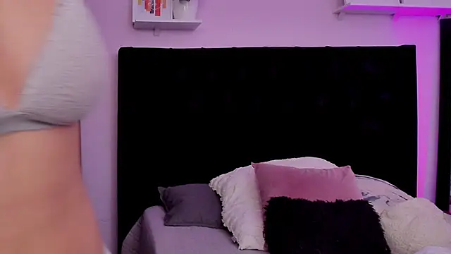 Paulina Lopezz online show from April 2026 08:33:02 PM