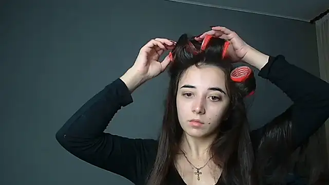 Eva Gloryy online show from November 2025 01:59:01 PM