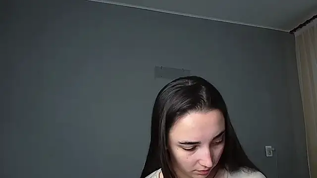 Eva Gloryy online show from May 2026 01:41:01 PM