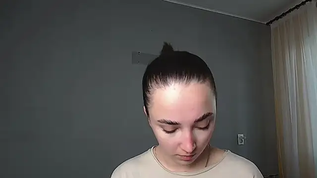 Eva Gloryy online show from May 2026 07:23:01 AM