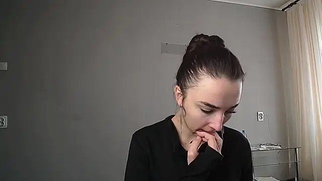 Snapshot of Eva_Gloryy chatting on March 2025 12:28:02 PM Eva Gloryy online show from March 2025 12:28:02 PM