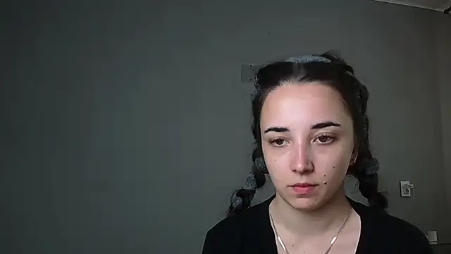 Eva Gloryy online show from May 2026 10:26:01 AM