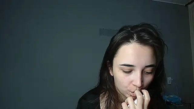 Eva Gloryy online show from November 2025 10:18:01 AM