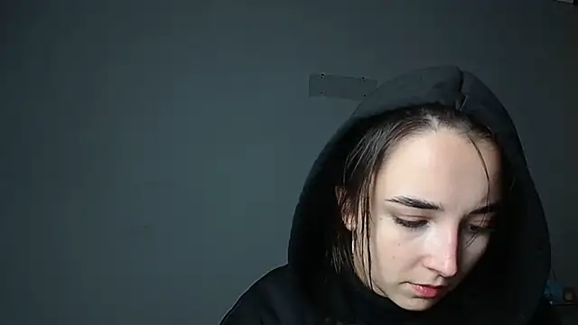 Eva Gloryy online show from November 2025 10:43:01 PM