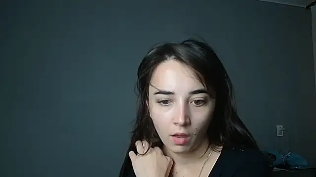 Eva Gloryy online show from October 2025 02:07:02 PM