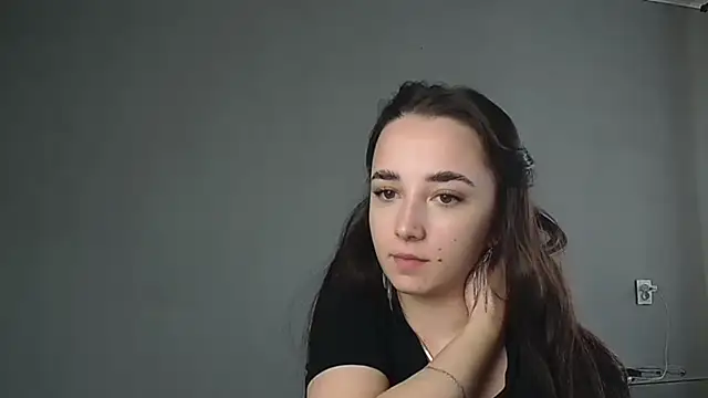 Eva Gloryy online show from March 2026 12:52:01 PM