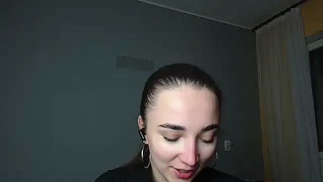 Eva Gloryy online show from April 2026 07:40:01 PM