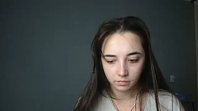 Eva Gloryy online show from November 2025 11:49:02 AM