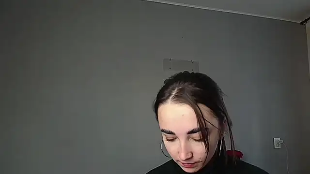Eva Gloryy online show from March 2026 03:04:01 PM